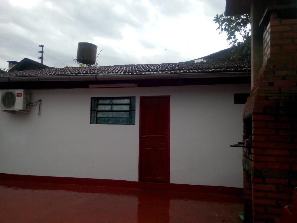 Iguazu Rey Hostel Пуэрто-Игуасу Экстерьер фото
