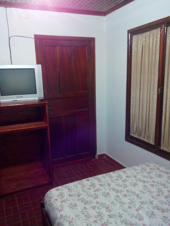 Iguazu Rey Hostel Пуэрто-Игуасу Экстерьер фото
