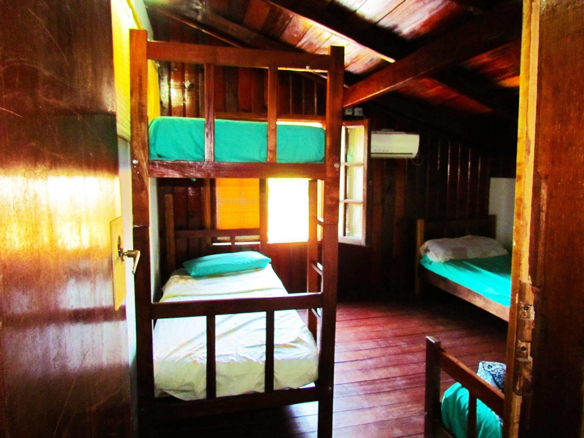 Iguazu Rey Hostel Пуэрто-Игуасу Экстерьер фото