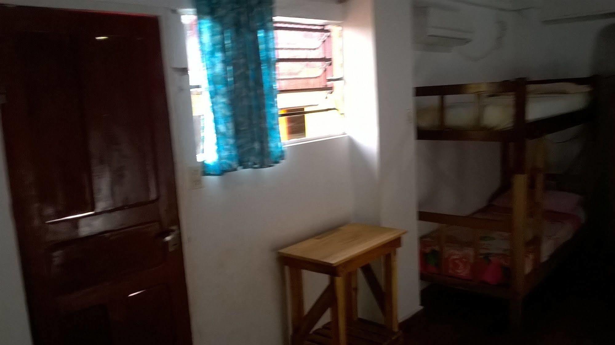 Iguazu Rey Hostel Пуэрто-Игуасу Экстерьер фото