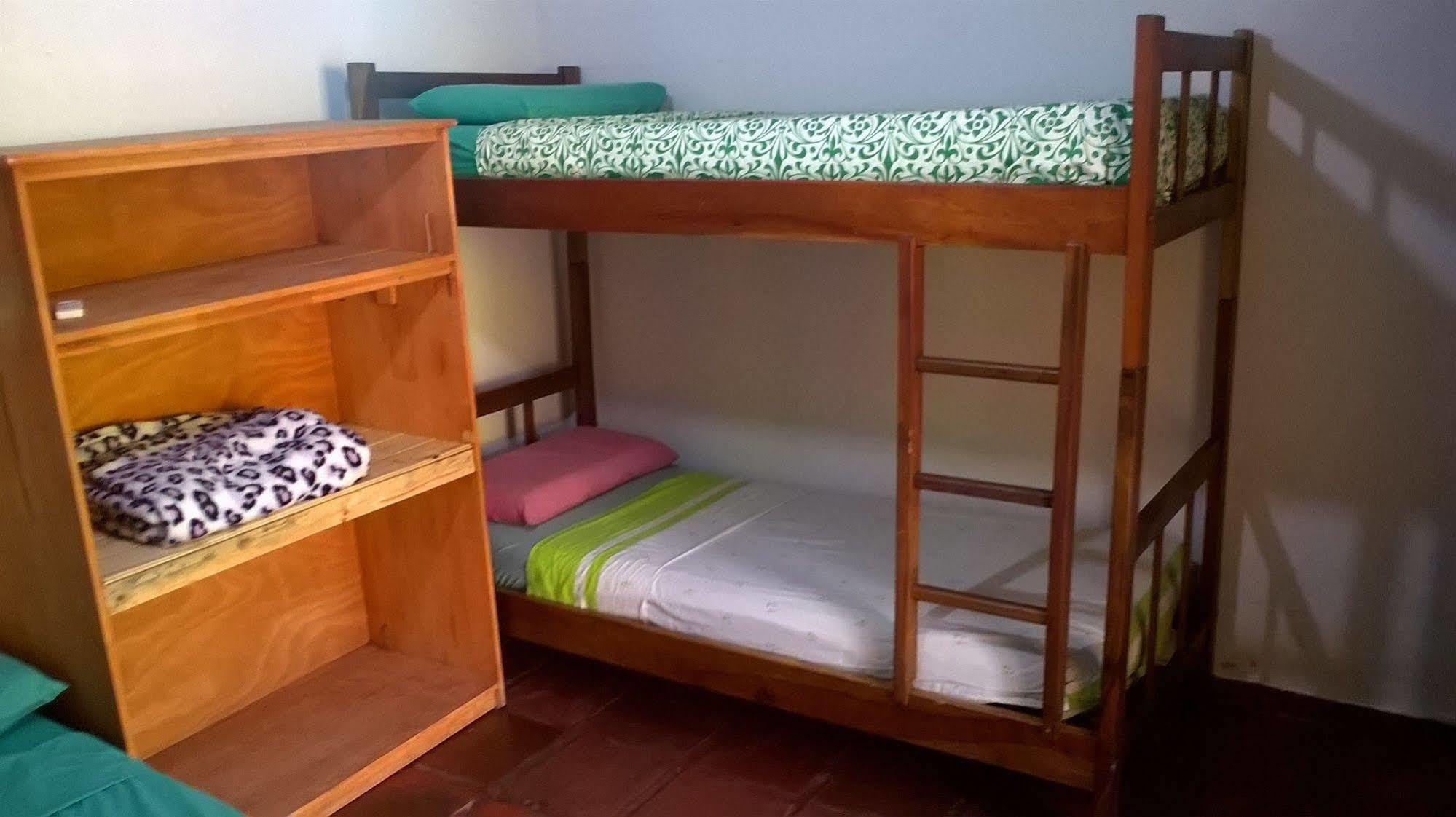 Iguazu Rey Hostel Пуэрто-Игуасу Экстерьер фото